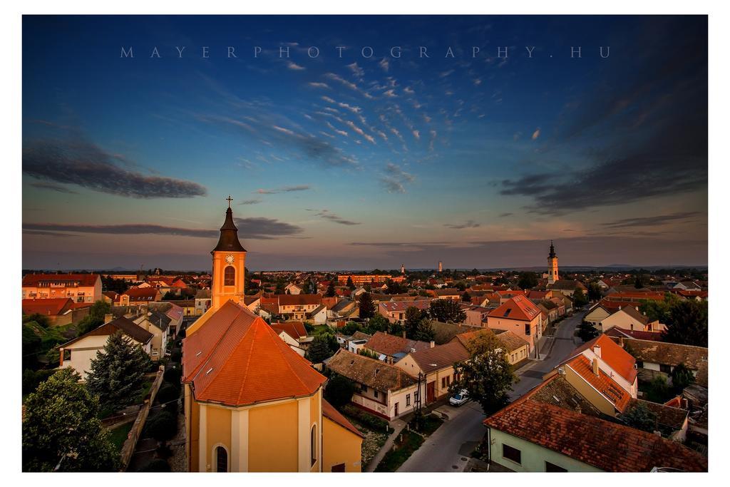 Szent Janos Hotel Mohács Exteriér fotografie